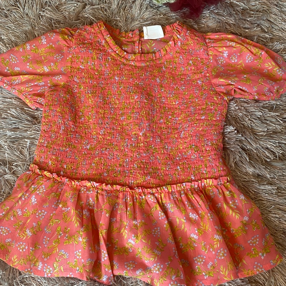 Crewcut Floral Smocked Top in coral print with Puff sleeves.  Size Small